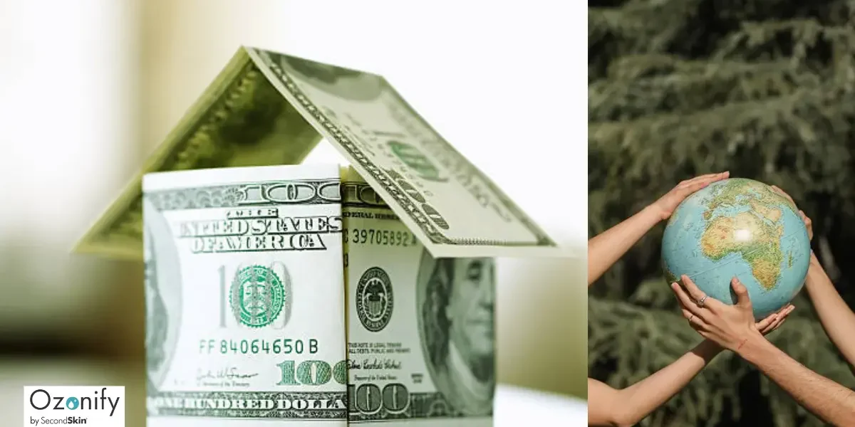 Casa hecha con billetes y manos sosteniendo el globo terráqueo, simbolizando ahorro y sostenibilidad con Ozonify.