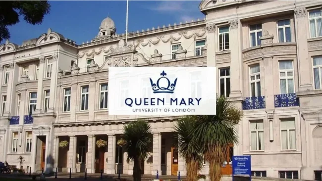 Edificio de Queen Mary University of London, institución citada en el estudio sobre bacterias en el volante del auto
