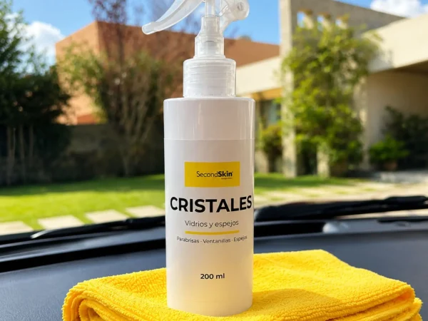 Kit Cristales SecondSkin 200 ml con dos microfibras amarillas para vidrios del auto
